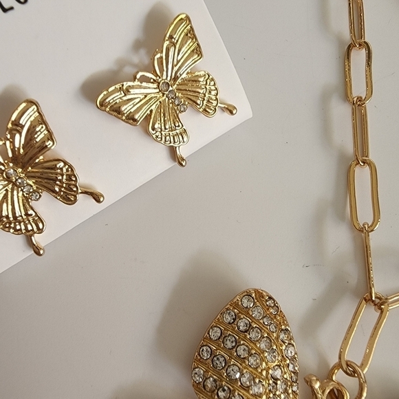 NEW Duble Rhinestone Gold Chain Butterfly Necklace Set - Picture 8 of 10